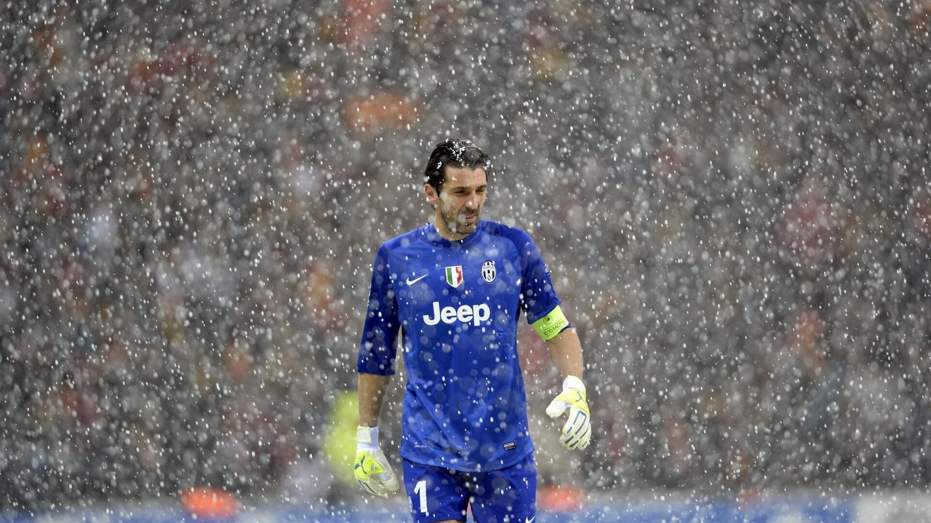 德罗赞卷入冲突风波!挥拳相向致伤者被送医,职业生涯面临严峻考验