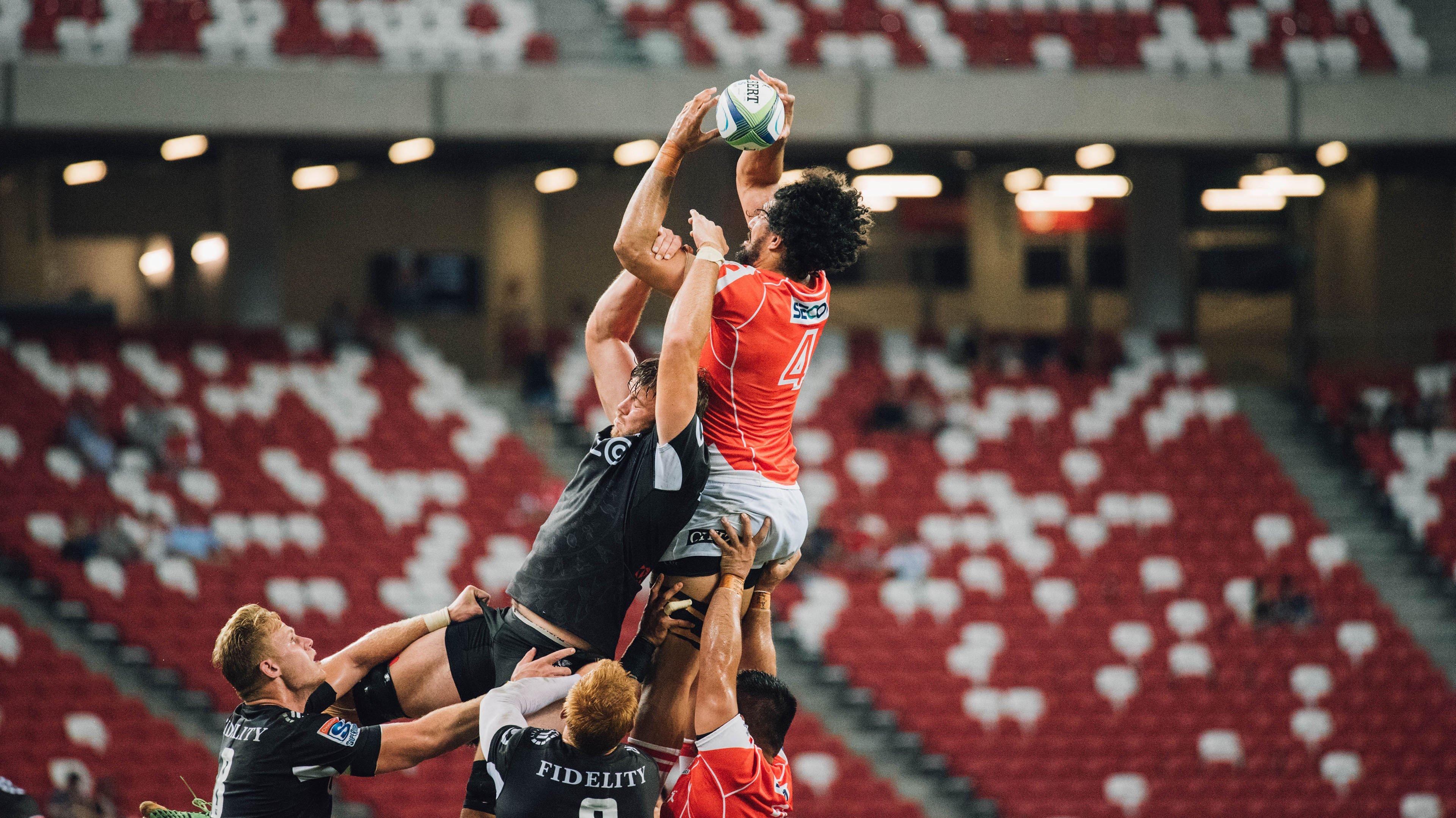 从三不沾到关键先生，姚明场边亲自点拨，周琦内外开花率队逆转